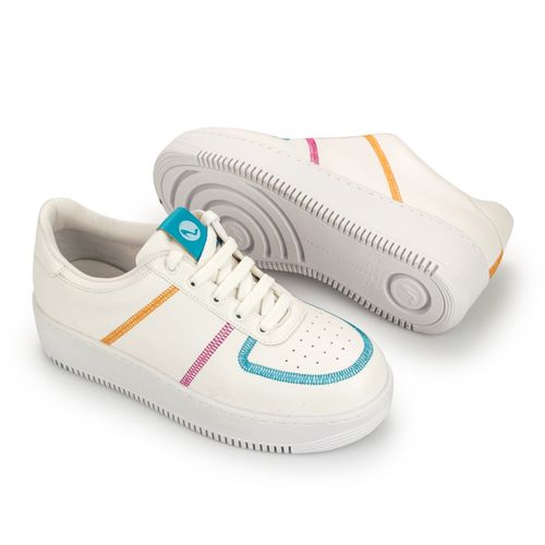 tenis azul celeste