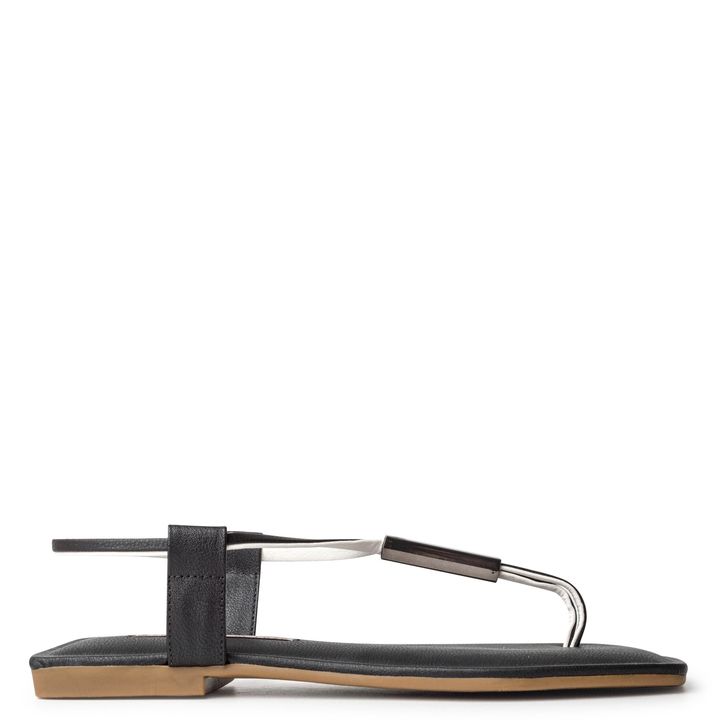 Rasteira-Napa-Tathi-Preto-Tira-Branco-Suspiro-1380-160_2