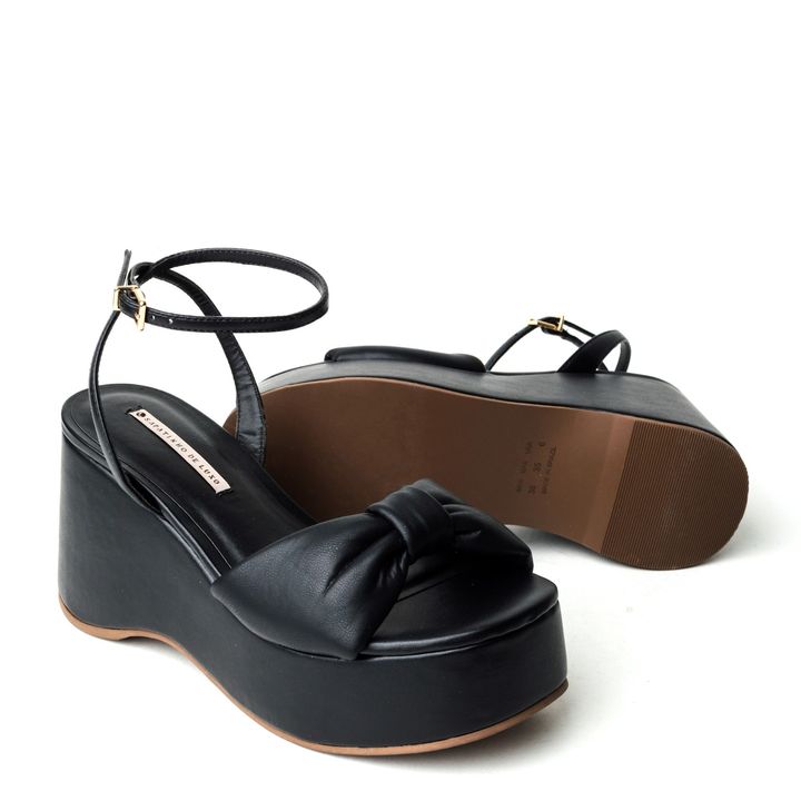 Sandalia-Preta-Tira-Tope-Conforto-9960-03_1