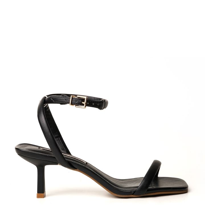 Sandalia-Preta-Salto-Baixo-com-Fivela-Ouro-9060-47_1