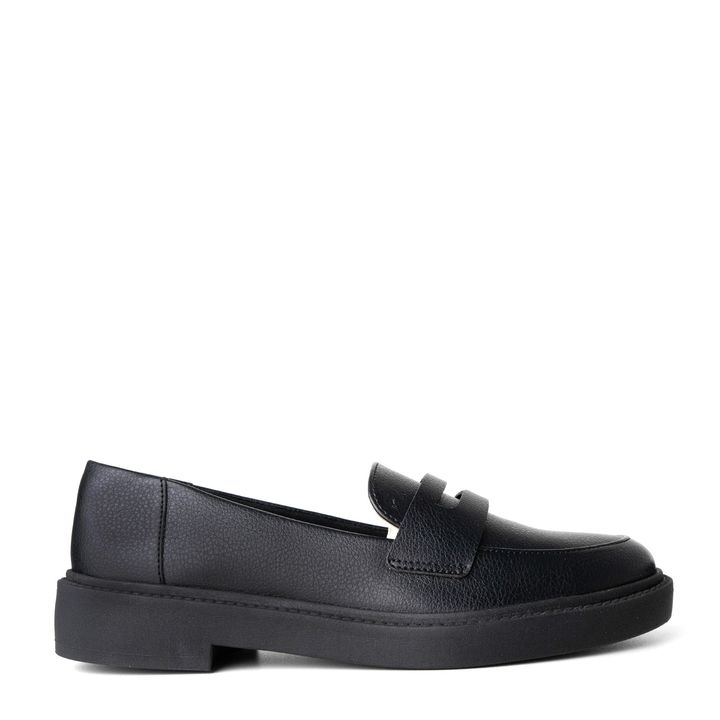 7140.01_2-Loafer-Preto-com-corte-Laser-e-Sola-Alta