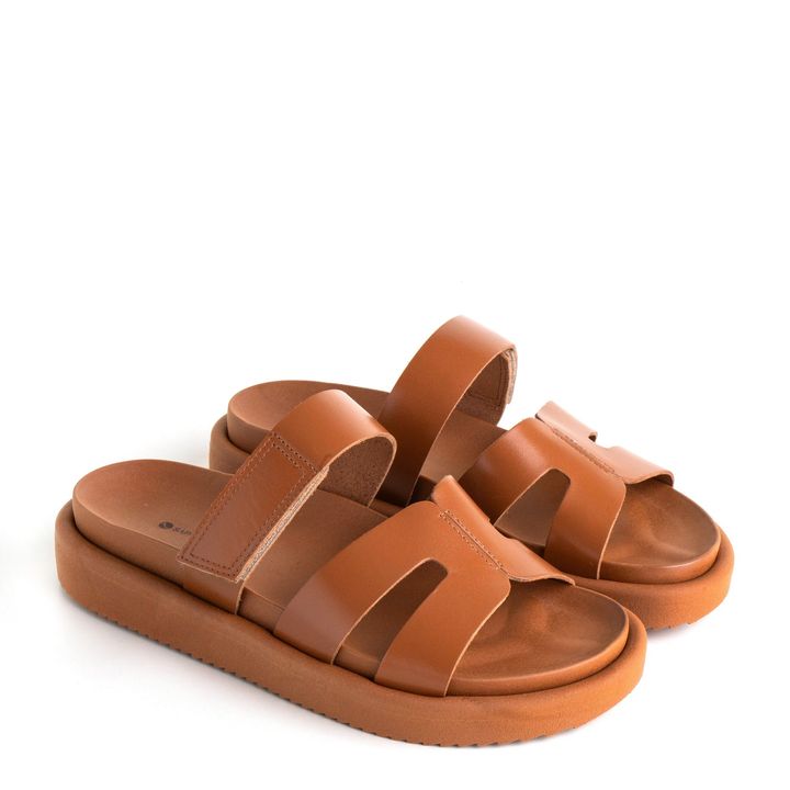 6110.03_2-Rasteira-Papete-Nude-Amendoa-com-Fecho-Velcro