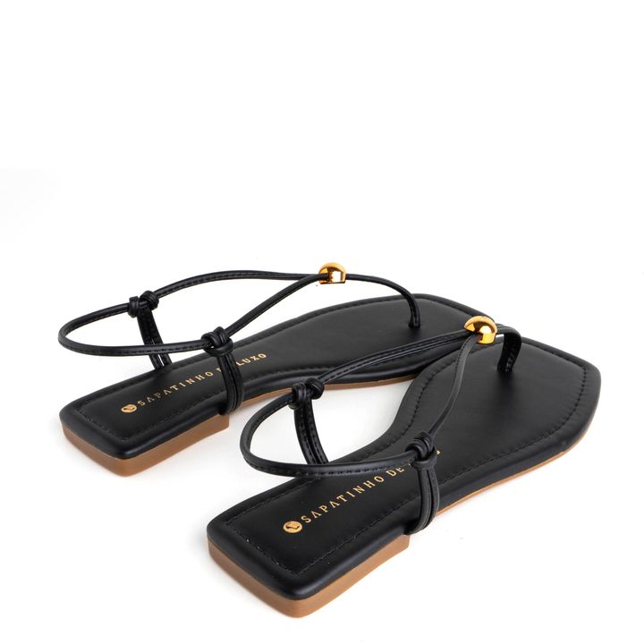1380.226_4-Rasteira-Sandalia-Preto-com-Enfeite-Ouro