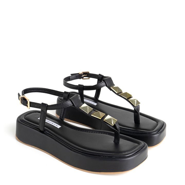 Sandalia-Preto-Flatform-com-Enfeite-Piramide-9360-58_1