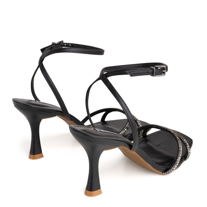 52652-3-sandalia-preta-enfeite-cristal-salto-medio