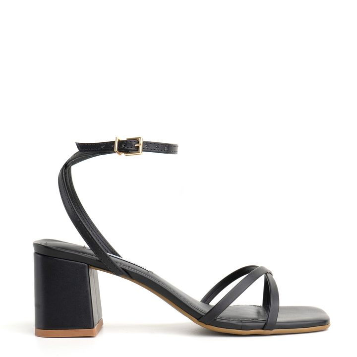53650-2-Sandalia-Preto-Tira-Fina-em-X-e-Salto-Bloco-2