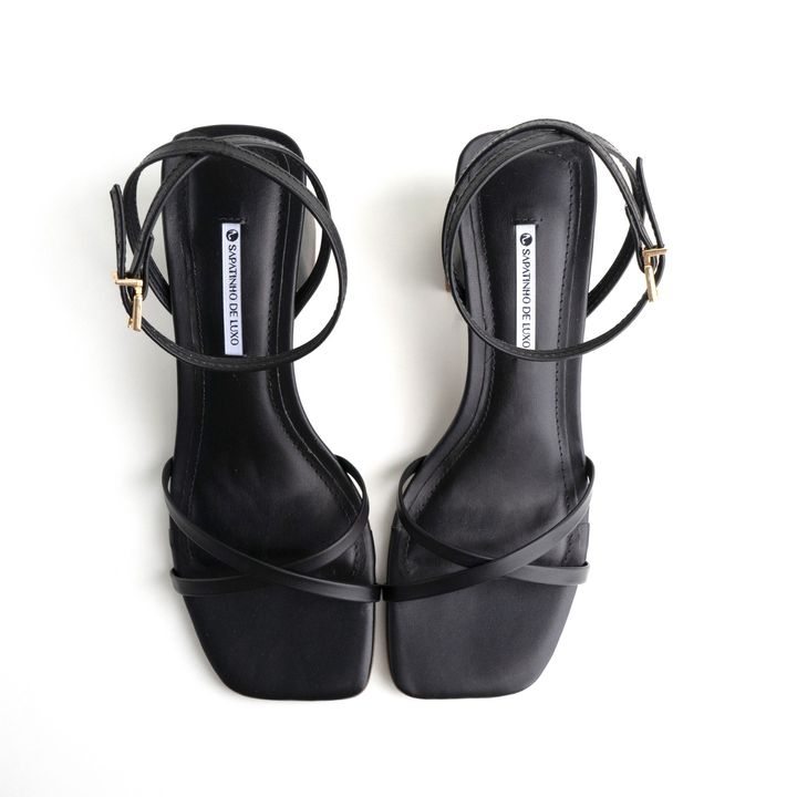 53650-4-Sandalia-Preto-Tira-Fina-em-X-e-Salto-Bloco-4