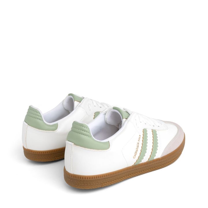 55179-3-tenis-branco-listra-verde-flat-sola-marrom