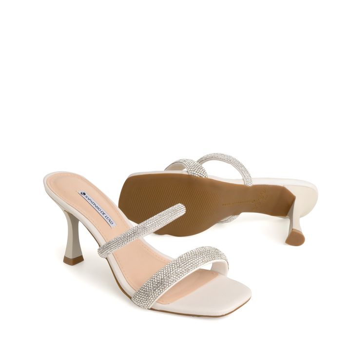 55880-1-tamanco-off-white-salto-medio-enfeite-cristal