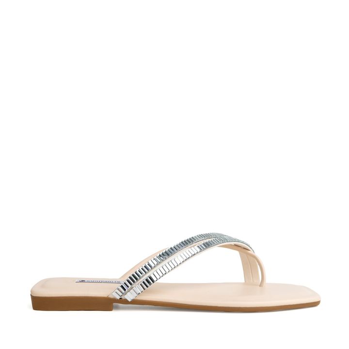 55870-2-rasteira-off-white-enfeite-prata-dedo-bico-quadrado