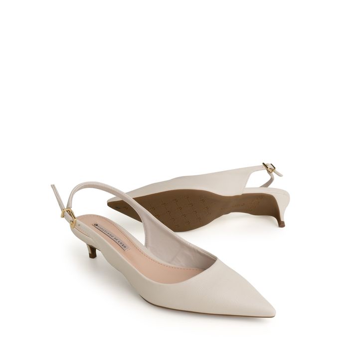 57135-1-scarpin-slingback-off-white-salto-baixo-fivela-ajust