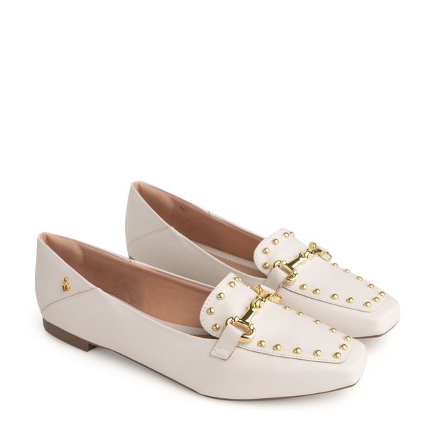 58062-0-loafer-mocassim-off-white-enfeite-ouro