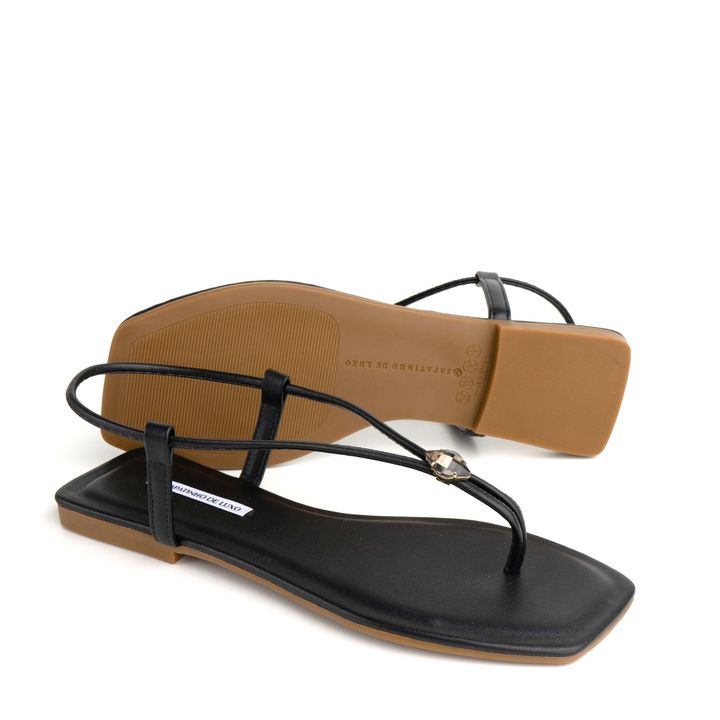 57846-1-rasteira-sandalia-preto-com-enfeite-pedra-cristal