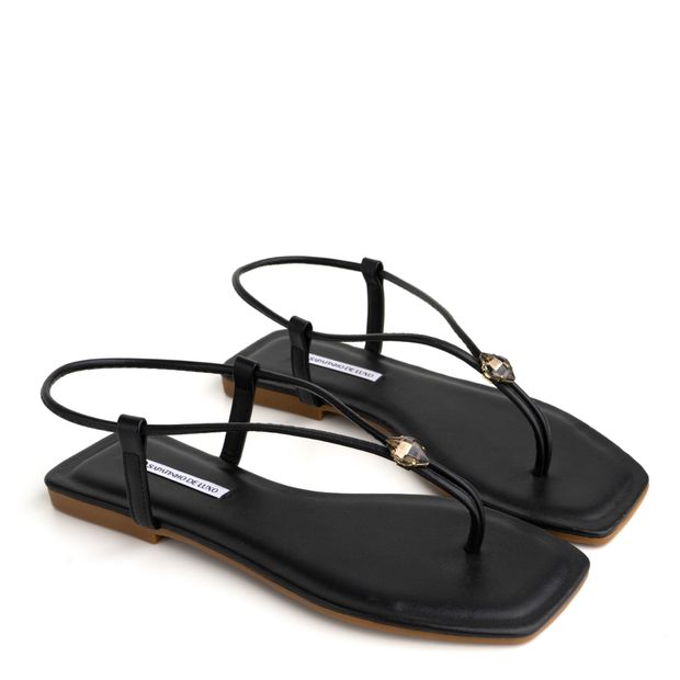57846-0-rasteira-sandalia-preto-com-enfeite-pedra-cristal