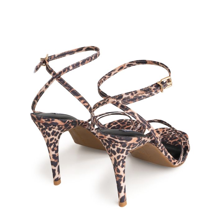 56934-3-rasteira-sandalia-onca-preto-salto-fino-alto
