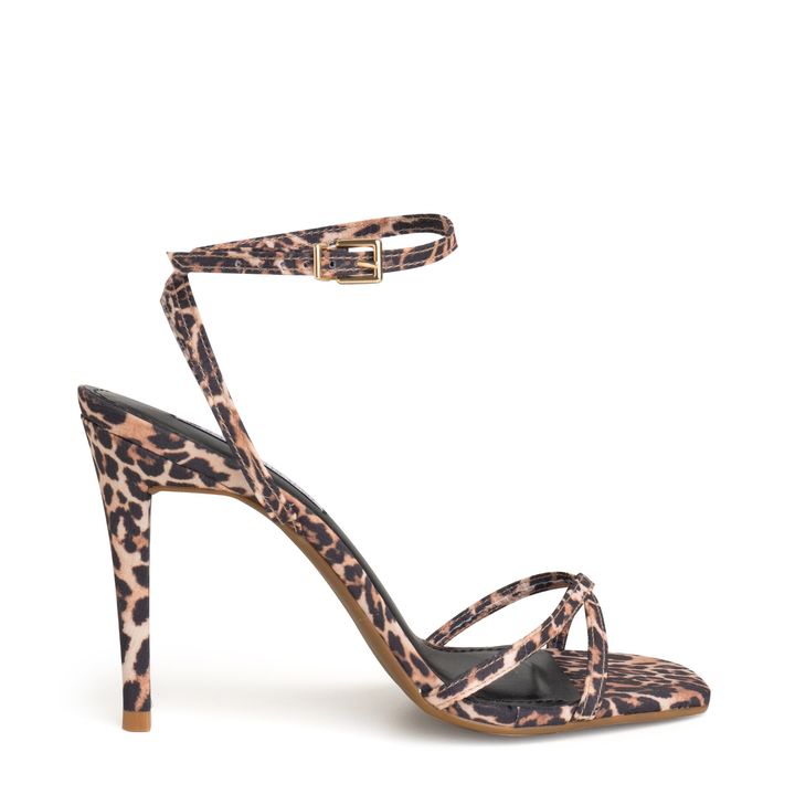 56934-2-rasteira-sandalia-onca-preto-salto-fino-alto