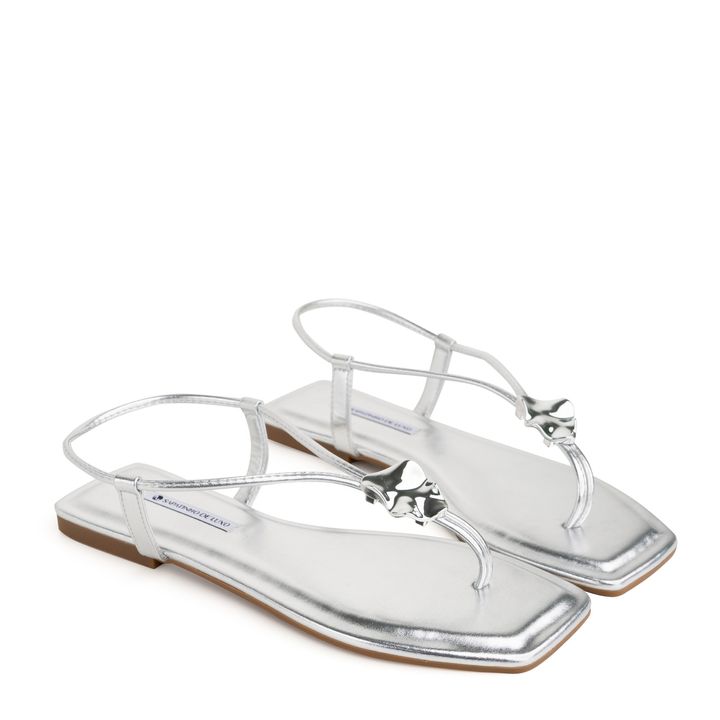 57366-0-rasteira-sandalia-prata-enfeite-cristal