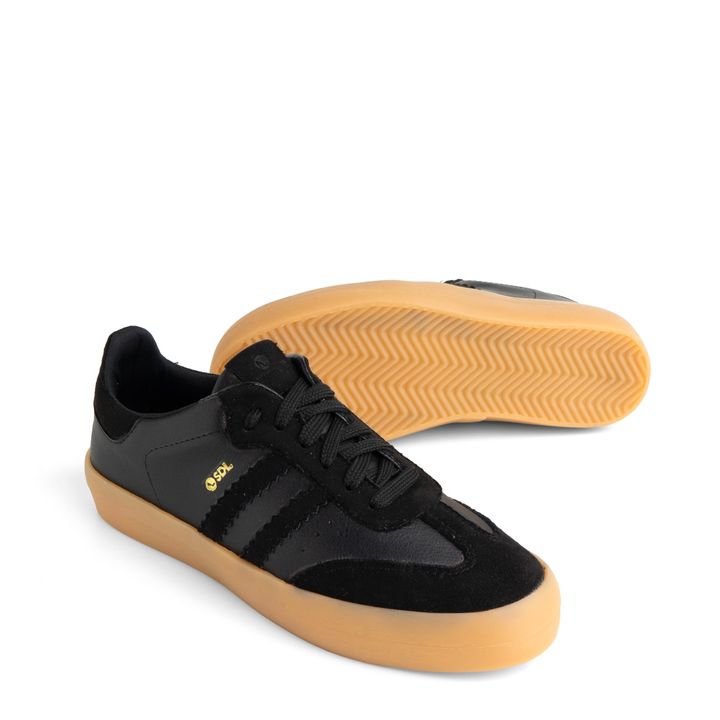10800-01_3-Tenis-Preto-Sola-Marrom-1.jpg