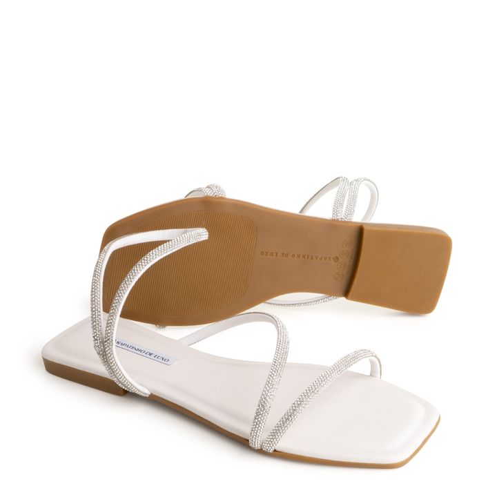 1380.302_4-Sandalia-Rasteira-Off-White-com-Tiras-Strass-Brilho-1.jpg