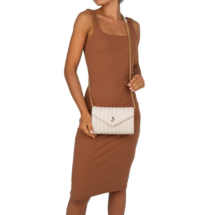 CREMA_2-Bolsa-Tiracolo-Nude-Mel-Costura-Matelasse-com-Alca-Corrente-Ouro-5.jpg