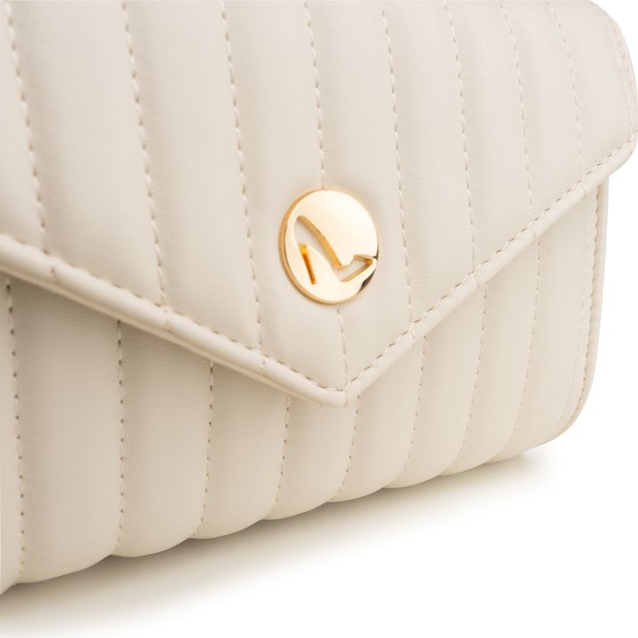 CREMA_3-Bolsa-Tiracolo-Nude-Manteiga-Costura-Matelasse-com-Alca-Corrente-Ouro-4.jpg