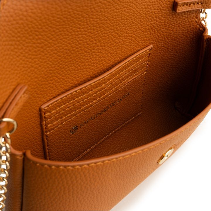 LECCE_2-Bolsa-Tiracolo-Nude-Mel-com-alca-corrente-e-fechamento-Dourado-3.jpg