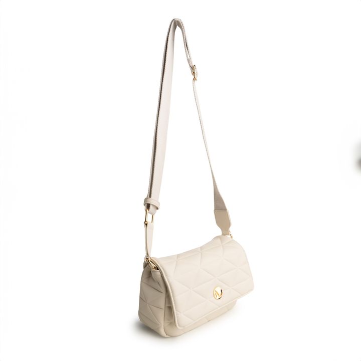 MALETO_3-Bolsa-Tiracolo-Off-White-com-Alto-Relevo-e-Alca-Corrente-1.jpg