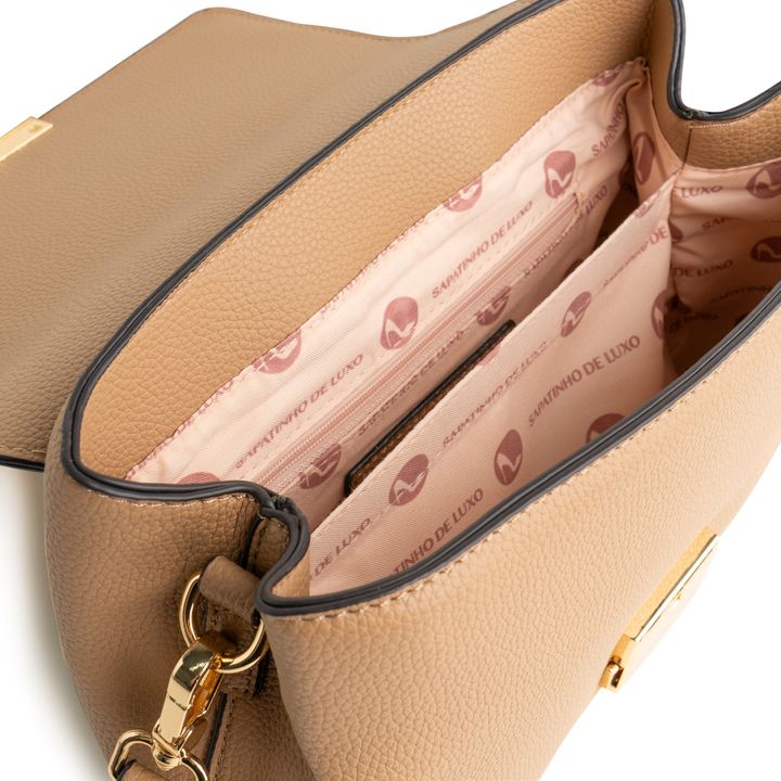 MONTE_CARLO_2-Bolsa-Tiracolo-Nude-Amendoa-com-Pegador-de-Mao-e-Metais-Dourados-3.jpg