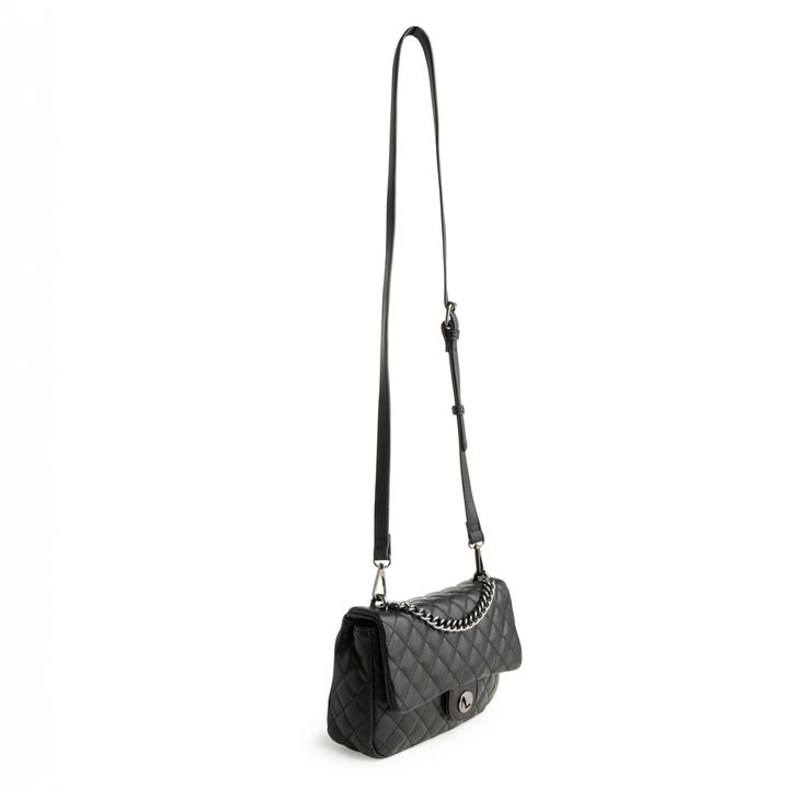 SALICA_1-Bolsa-Tiracolo-Preto-com-Costura-Matelasse-e-Alca-Corrente-1.jpg