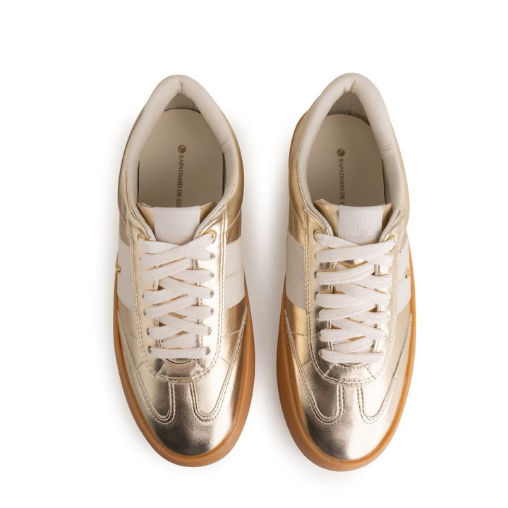 10800.02_1-Tenis-Metalizado-Ouro-com-Tira-Lateral-Off-White-4.jpg