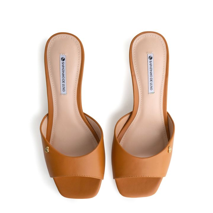 9560.01_2-Tamanco-Nude-Almond-Salto-Alto-Baixo-Logo-Sdl-4.jpg