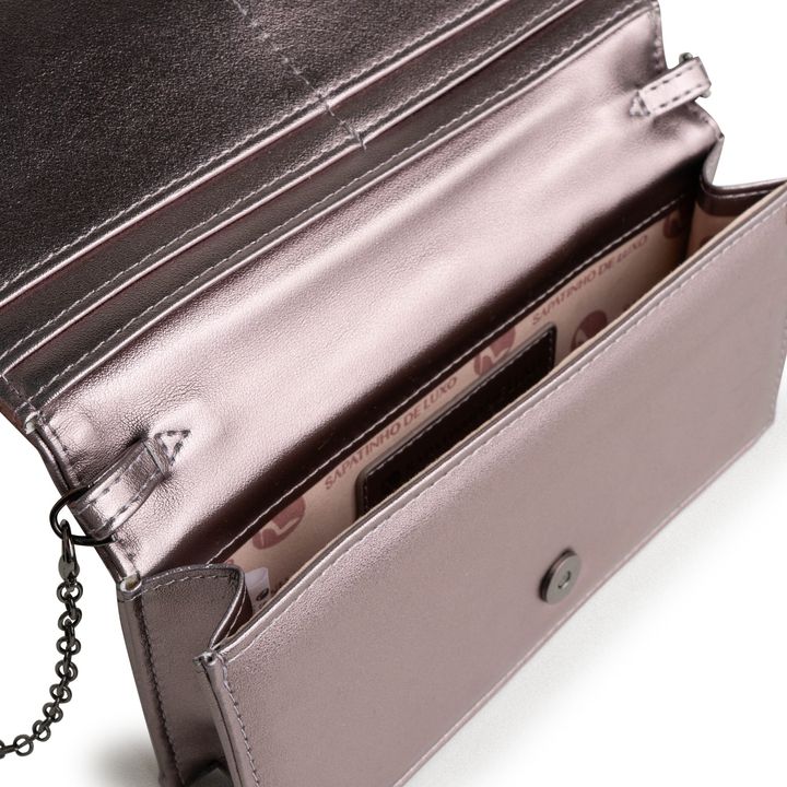 ACILIA_5-Bolsa-Clutch-Prata-Velho-com-Alca-Corrente-Transversal-e-Metais-Dourados-4.jpg