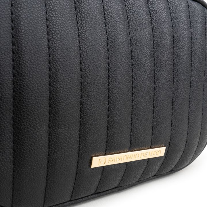 ARICCIA_1-Bolsa-Tiracolo-Preto-com-Alca-de-Ombro-e-Metais-Dourados-3.jpg