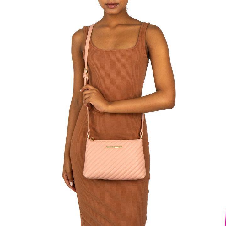 ERBA_3-Bolsa-Tiracolo-Nude-Baby-Alca-Ombro-e-Metais-Dourados-5.jpg