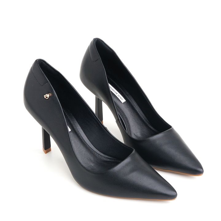 9500.01_1-Scarpin-Preto-Bico-Fino-e-Salto-Alto-Reto-0.jpg
