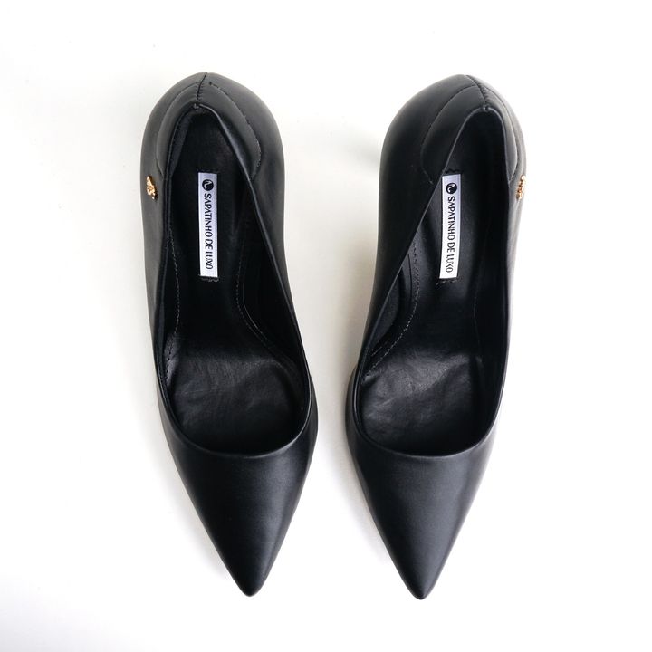 MEEKER_1-Scarpin-Preto-Classico-Bico-Fino-e-Salto-Alto-4.jpg