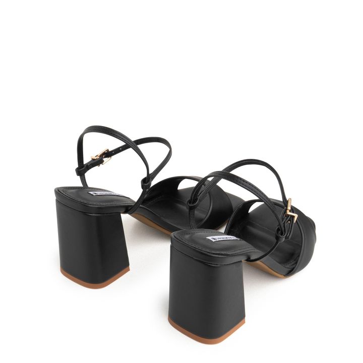 9550.13_1-Sandalia-Preto-Salto-Alto-Bloco-e-Fivela-Ouro-3.jpg