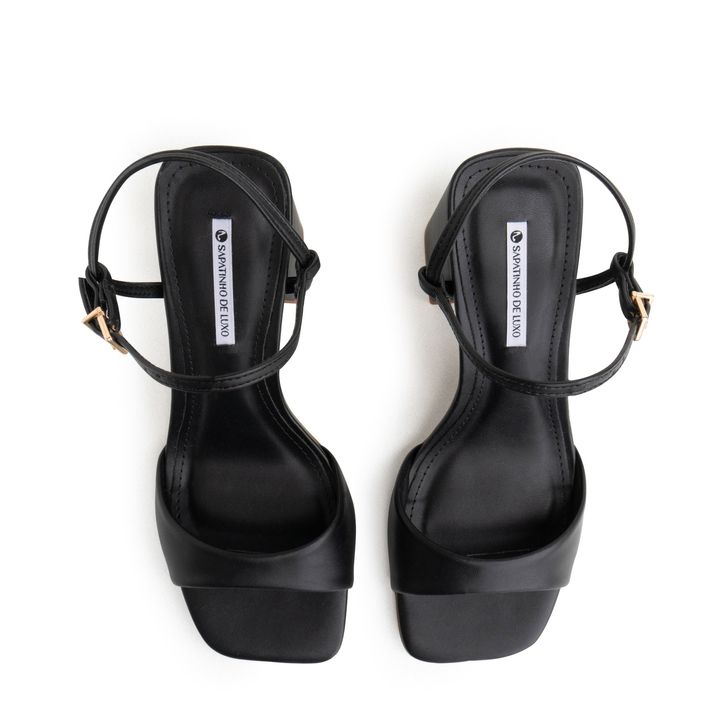 9550.13_1-Sandalia-Preto-Salto-Alto-Bloco-e-Fivela-Ouro-4.jpg