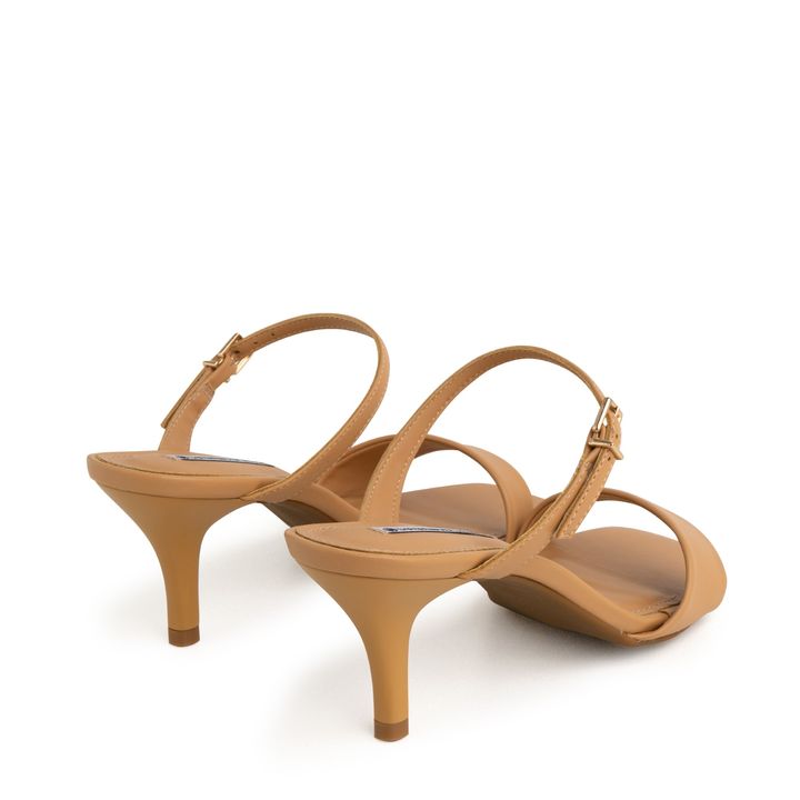9560.04_2-Tamanco-Nude-Palha-com-Salto-Taca-Medio-e-Tira-de-Peito-com-Fivela-3.jpg