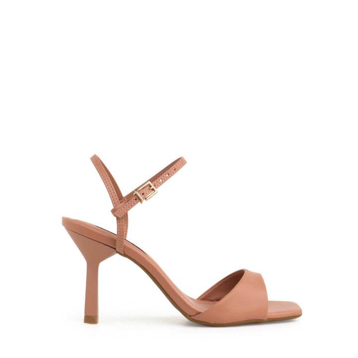 9570.04_2-Sandalia-Nude-Mocha-Salto-Alto-Fino-Triangular-e-Fivela-Ouro-2.jpg