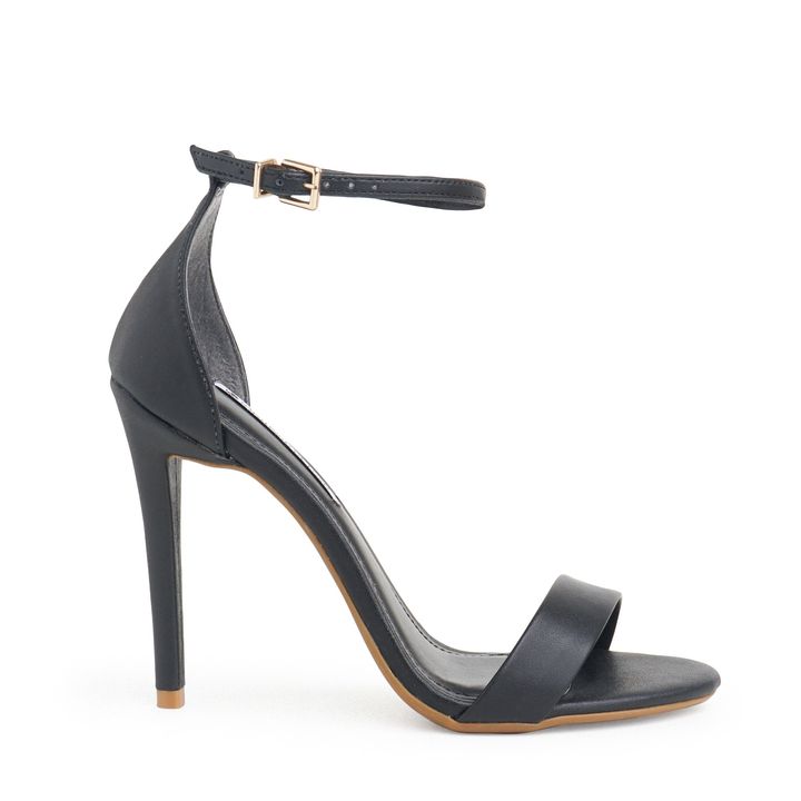 DARC_2-Sandalia-Preto-Salto-Alto-Fino-e-Fivela-no-Tornozelo-2.jpg