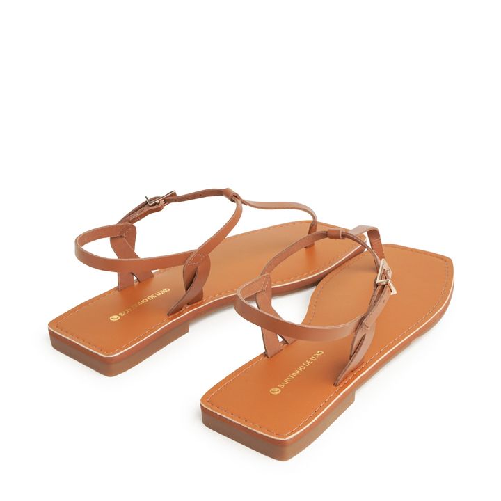 860.21_1-Rasteira-Sandalia--Nude-Almond-Tiras-Delicadas-e-Fivela-Ouro-3.jpg