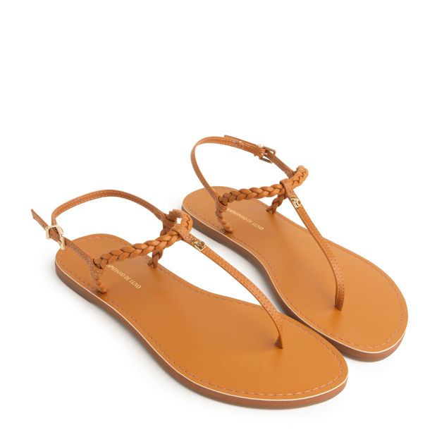 10040.22_2-Rasteira-Sandalia-Nude-Almond-com-Tiras-Finas-Trancadas-e-Bico-Redondo-0.jpg