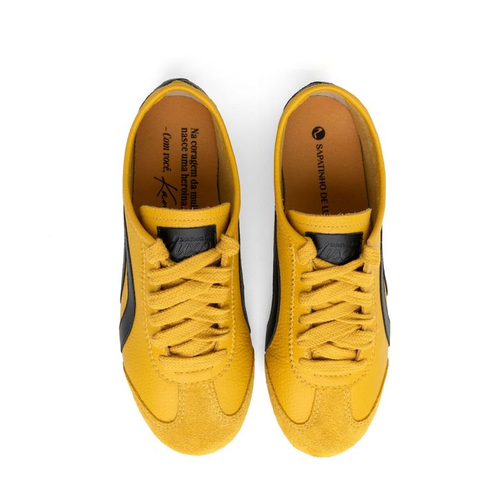 KANSAI_3-Tenis-Amarelo-Sola-Baixa-Tiras-laterais-Preto-4.jpg