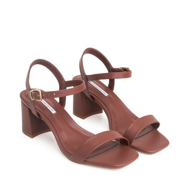 3060.70_1-Sandalia-Umber-Marrom-Salto-Bloco-e-Tira-com-Fivela-Ajustavel-0