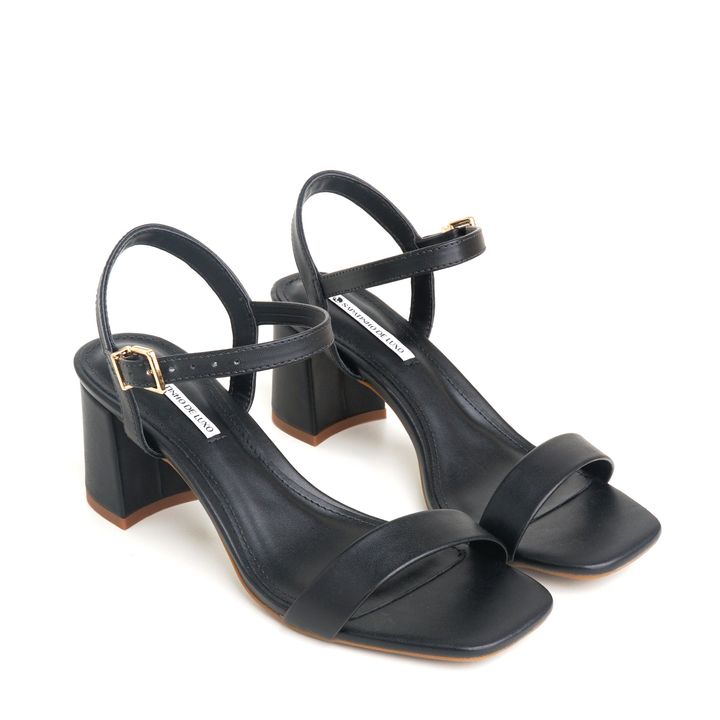 3060.70_3-Sandalia-Preto-Salto-Bloco-e-Tira-com-Fivela-Ajustavel-0