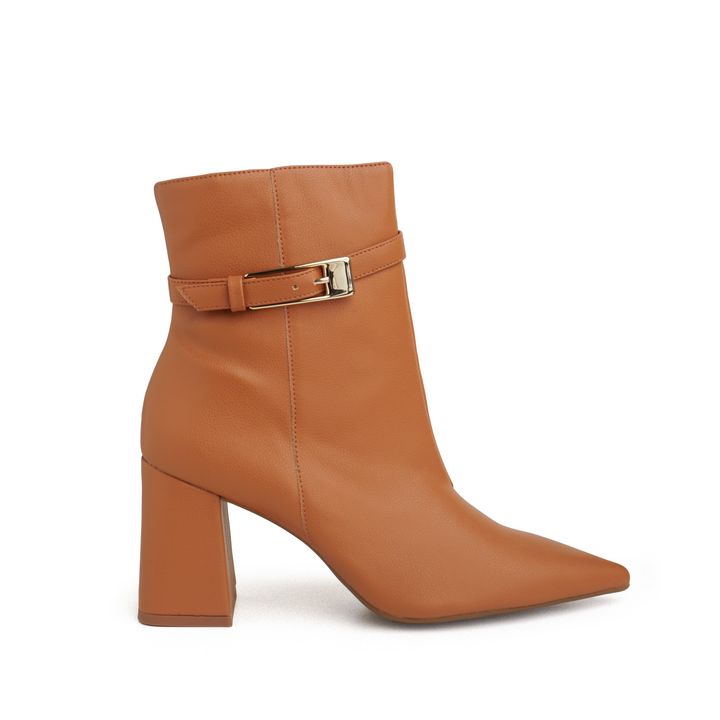 7480.03_2-Bota-Napa-Nude-Almond-Fivela-Dourada-Lateral-Salto-Bloco-1