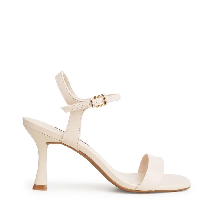 1490.50_4-Sandalia-Nude-Manteiga-Salto-Taca-e-Fivela-Ouro-2