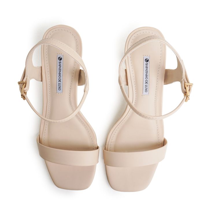 1490.50_4-Sandalia-Nude-Manteiga-Salto-Taca-e-Fivela-Ouro-4