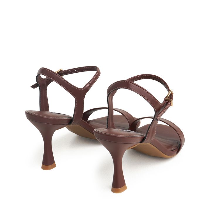 1490.50_6-Sandalia-Umber-Salto-Taca-e-Fivela-Ouro-3
